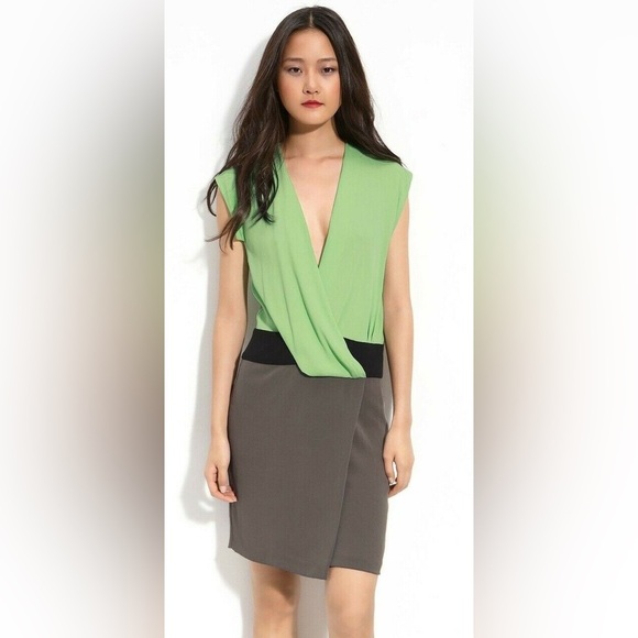 Diane Von Furstenberg - Nori Colorblock Silk Crepe Faux Wrap Dress - Size 4 - Picture 1 of 8